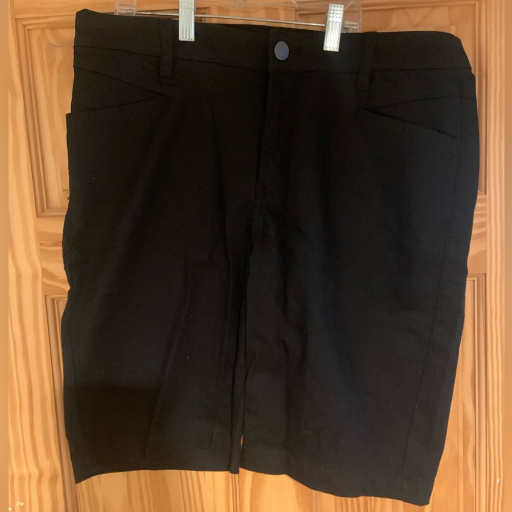NWT - Lane Bryant Bermuda Jean Shorts Womens Plus Size 16 High Rise Blk